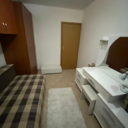 Apartment 18 Podgoriçe